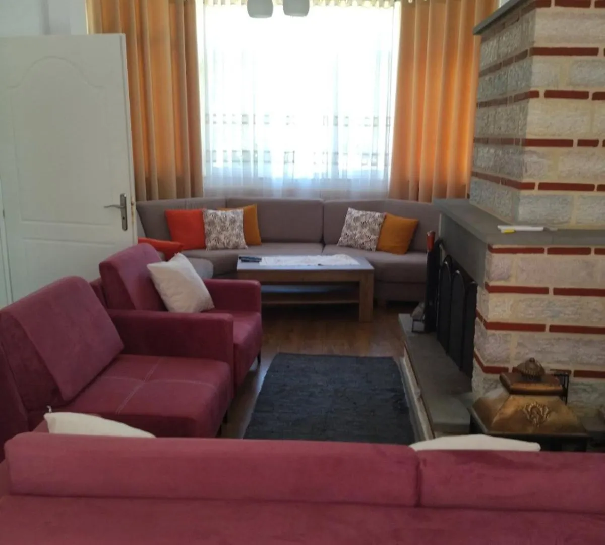 Casa de hóspedes Vila Guri I Atos Përmet